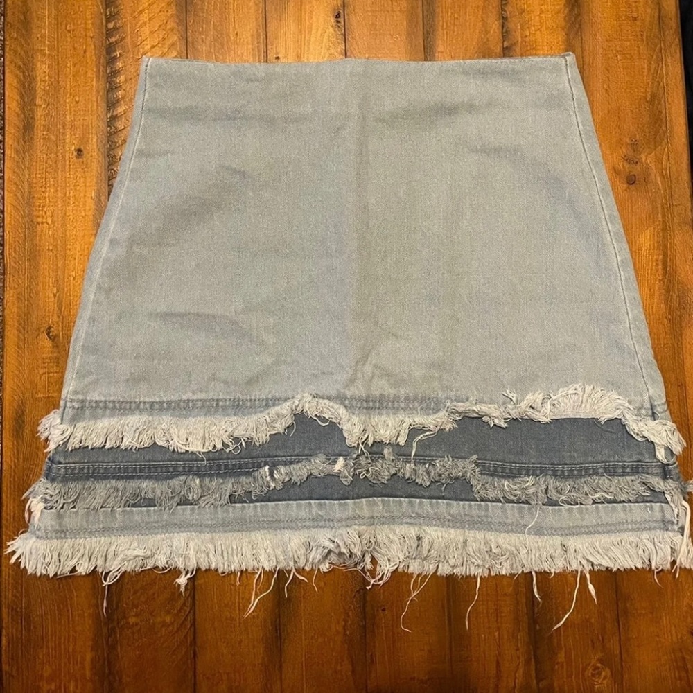 SHEIN Raw Hemmed Layered Skirt